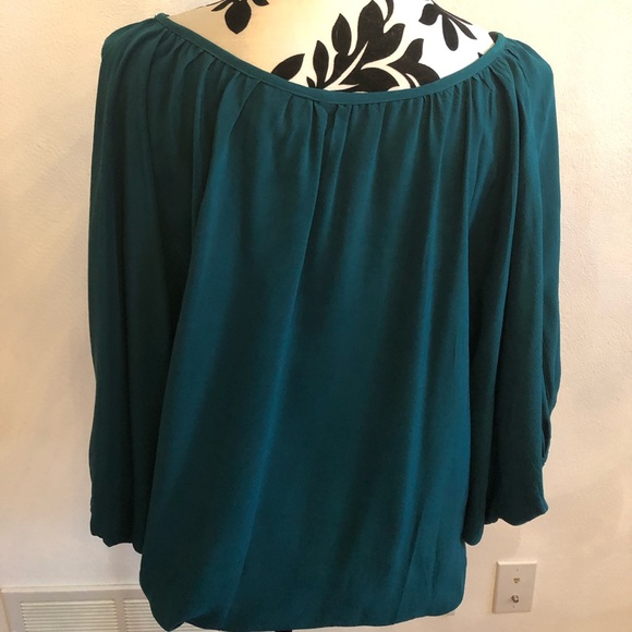 Beautiful FOI teal green silk top - Picture 3 of 5
